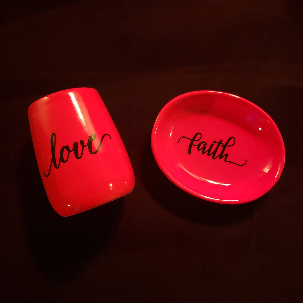 Red Love and Faith Ceramic Bathroom Soap Dish And Cup Set